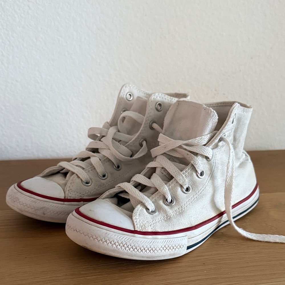 Chuck Taylor All Star Hi Top Sneaker (Little Kid) - white